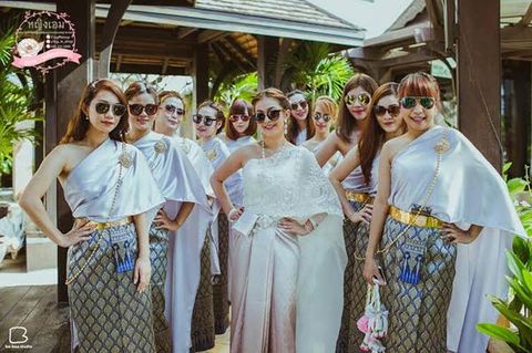 หญิงเอม ชุดไทย ชุดเพื่อนเจ้าสาว