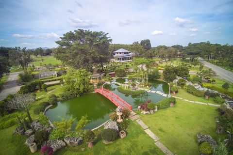Suanphung Bonsai Village