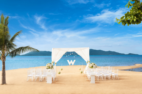 ดับเบิ้ลยู เกาะสมุย